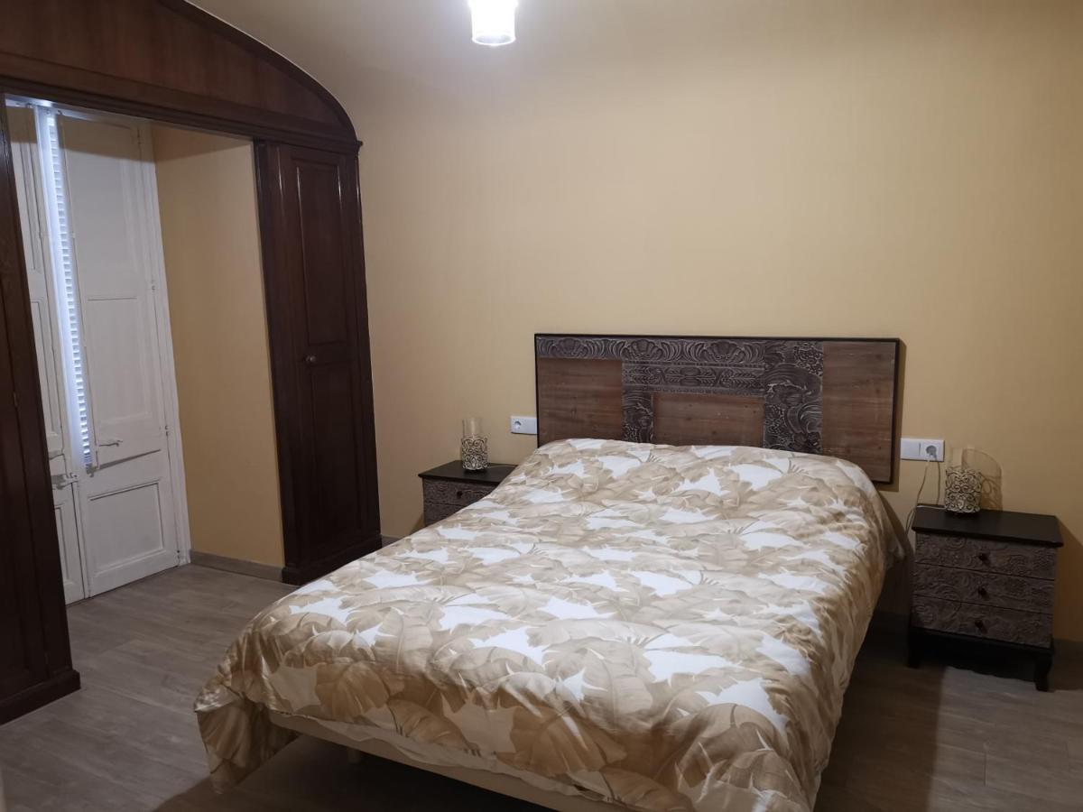 Bed and Breakfast Cal Duran Esparreguera Exterior foto