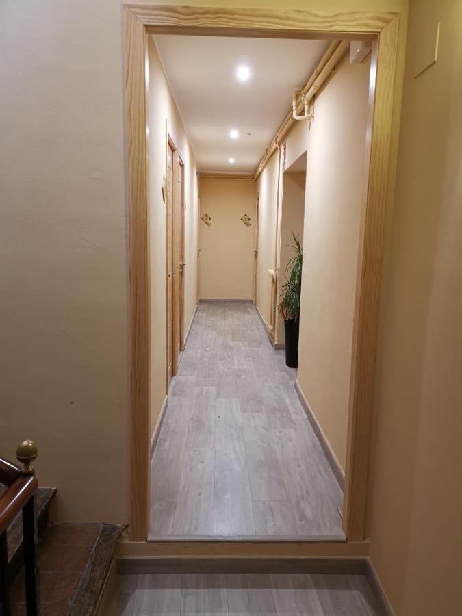Bed and Breakfast Cal Duran Esparreguera Exterior foto