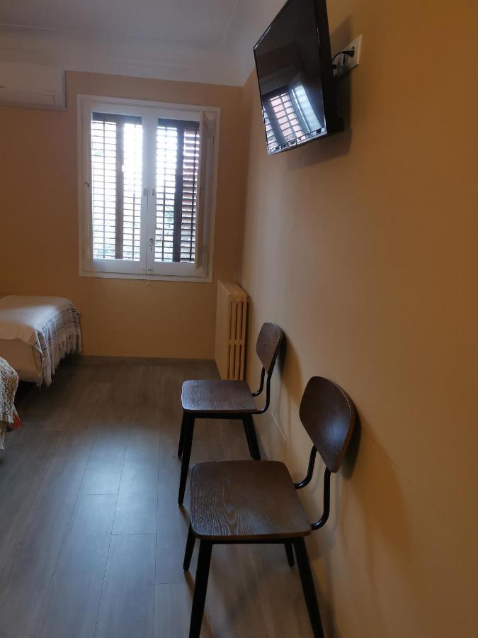 Bed and Breakfast Cal Duran Esparreguera Exterior foto